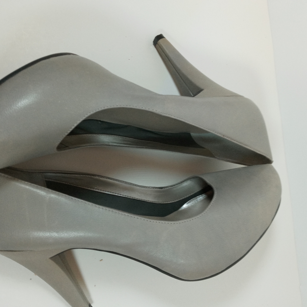 ME TOO 👠 - Picture 8 of 8